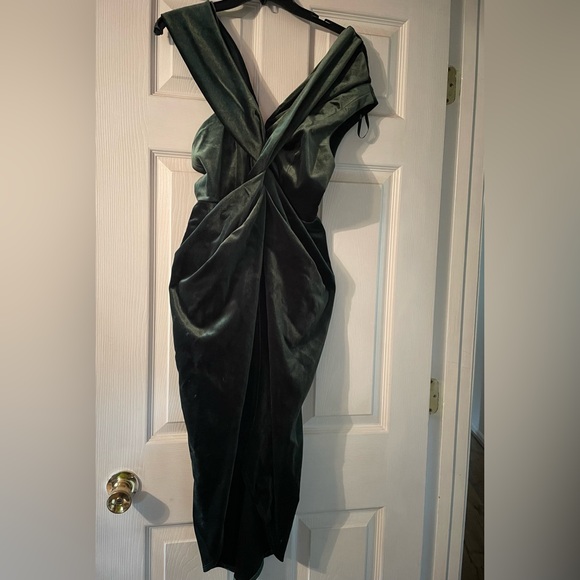 ASOS DESIGN off shoulder twist front wrap velvet midi dress - Picture 3 of 7